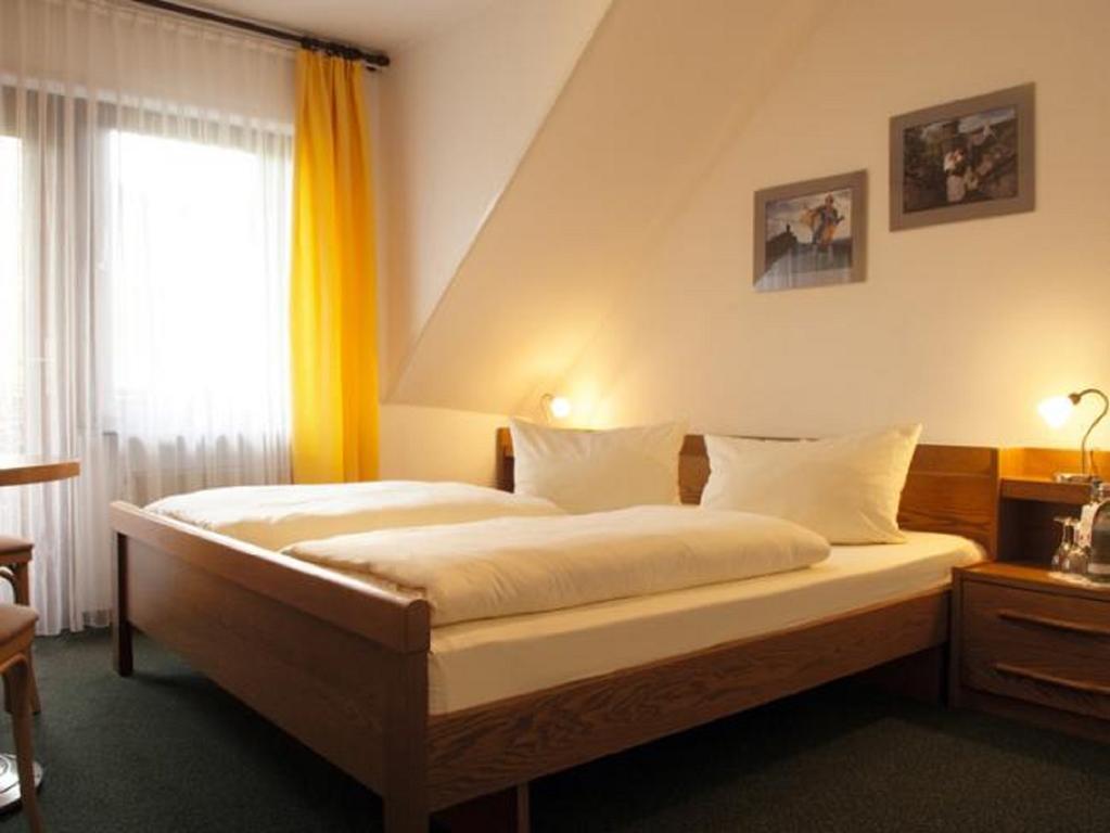 Moselstern Hotel Zum Guten Onkel Bruttig-Fankel Room photo